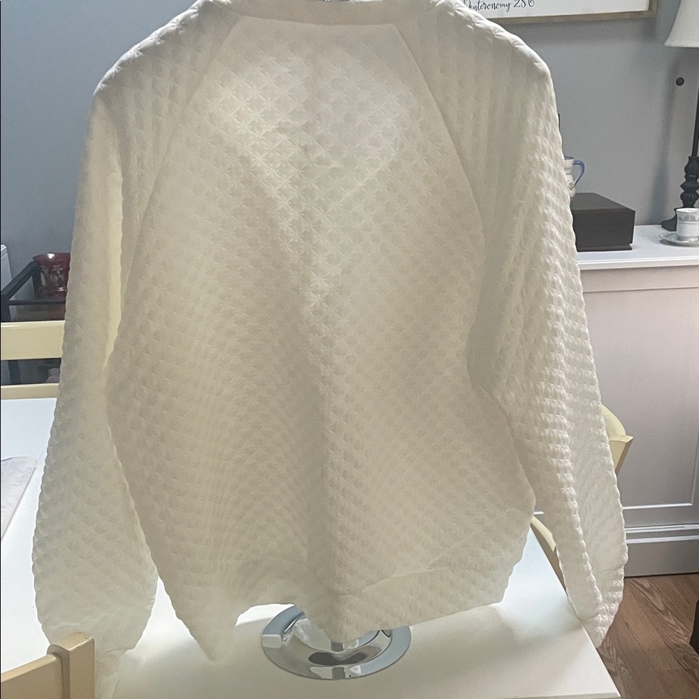 Summer Sale Markdown Gently Loved💜 Women Quilted Sweatshirt - Picture 3 of 3